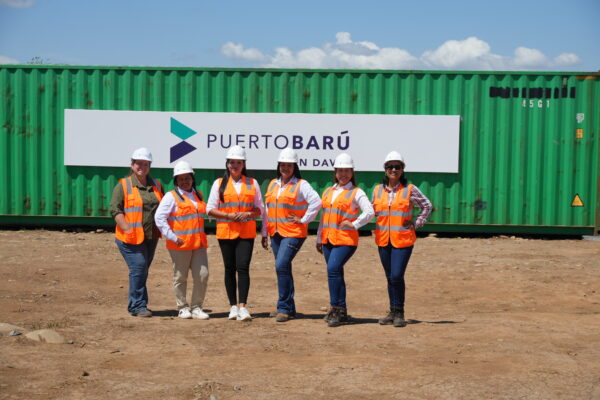 Protagonistas de la transformación: celebramos a las mujeres de Puerto Barú