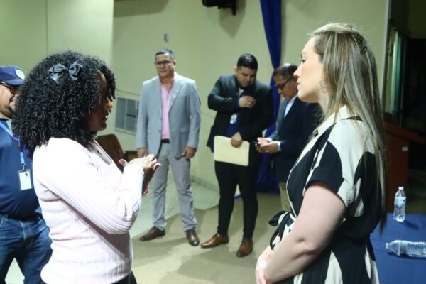 UNACHI abre espacio al diálogo sobre desarrollo e inversión en Chiriquí