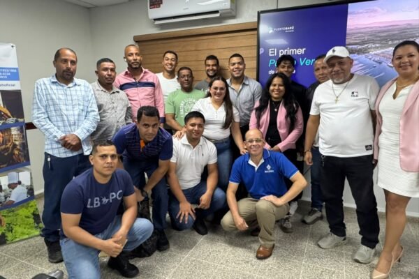 Participamos en conversatorio con estudiantes del INADEH